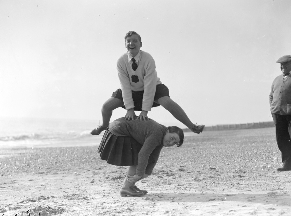 Leapfrog playing